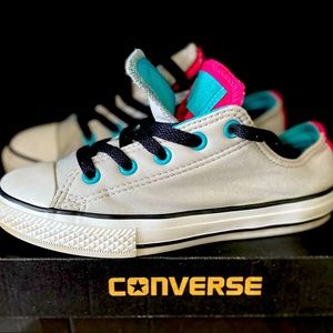 Converse size 1